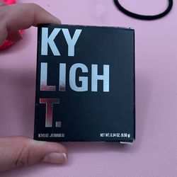 Kylie  Cosmetics Highlighter 
