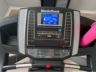 NordicTrack T 6.5 S; Treadmill for Running and Walking