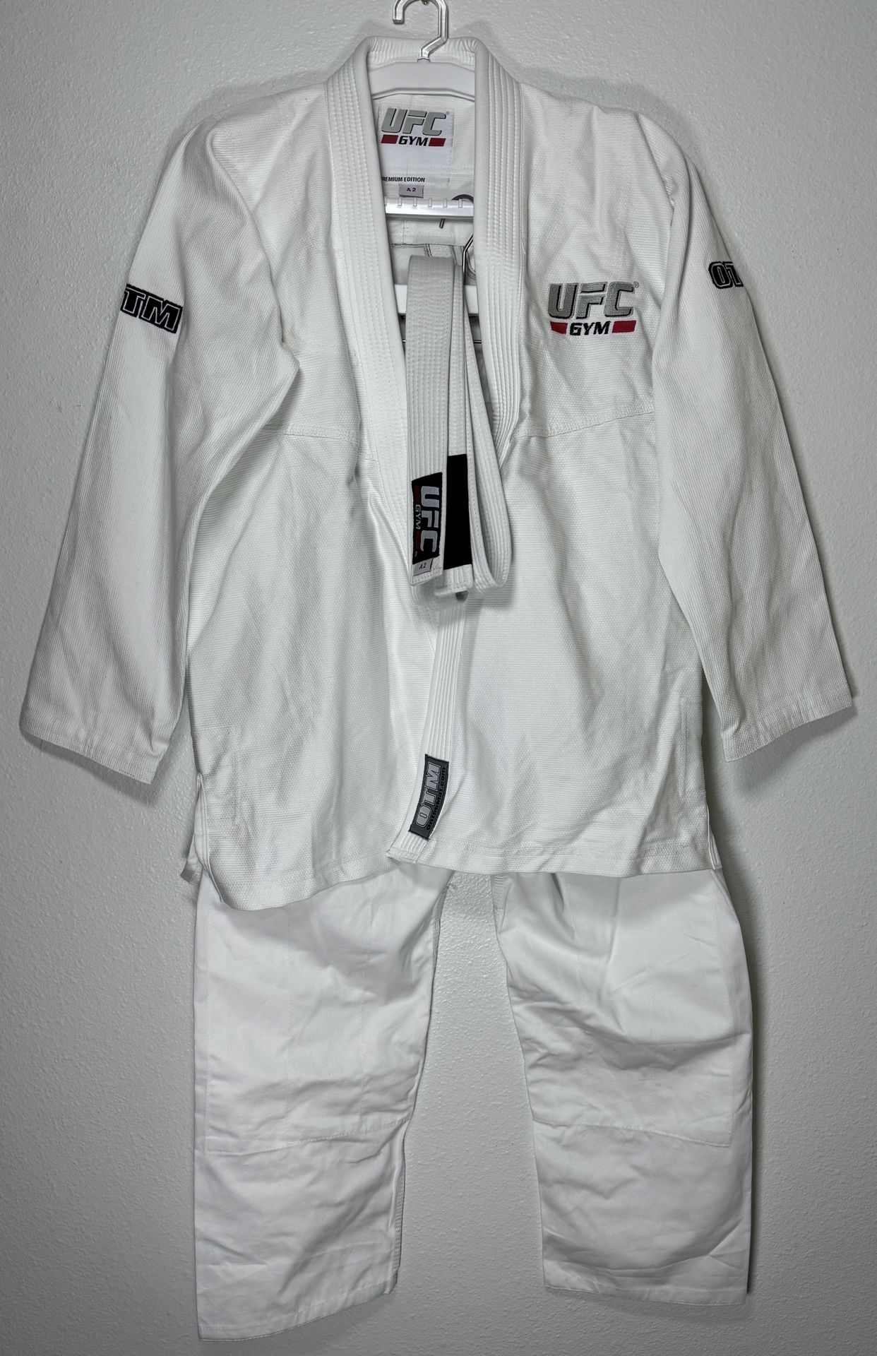 OTM UFC Gym Martial Arts Kimono Top & Bottom Pants & Belt A2 White