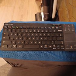 Samsung Smart TV Bluetooth Keyboard VG-KBD2000 with Touchpad - Tested