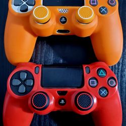 Custom PS4 Controllers 