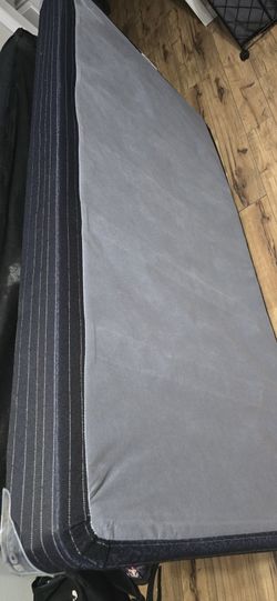 Box Spring Twin