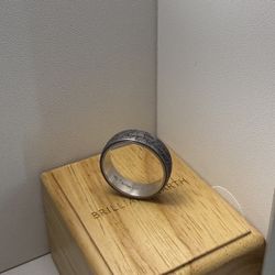 Tantalum 18k white gold men’s wedding ring