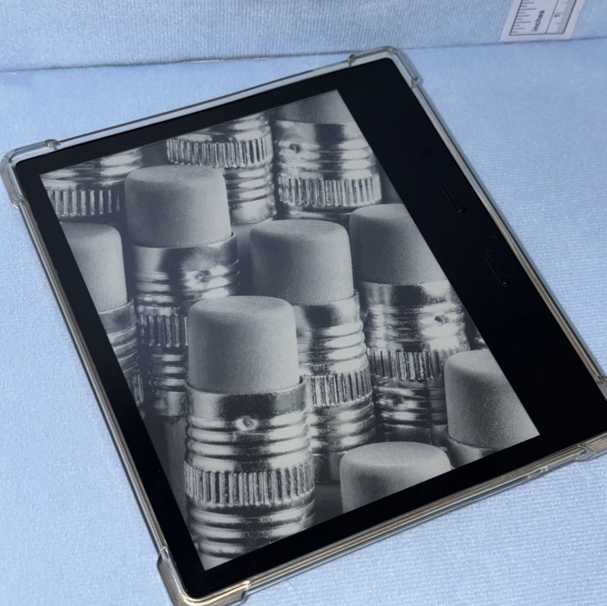 Amazon Kindle Oasis 9th Gen Model CW24Wi 7" 32GB Wi-Fi Champagne Gold Ads Free