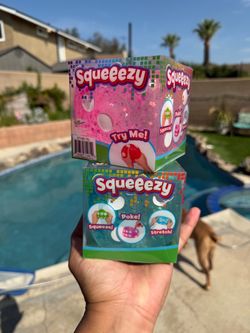 Squeezy dice squishy toy