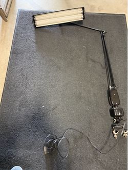 Selling Adjustable Work Bench Light w extra bulds