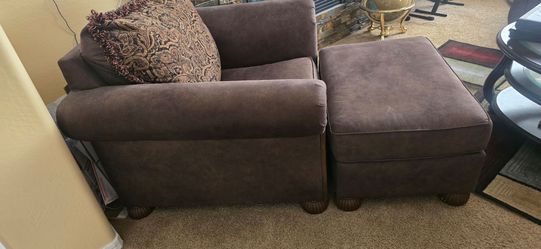4 Piece Formal Living Room Set Nearly New