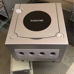 NINTENDO GAMECUBE. 