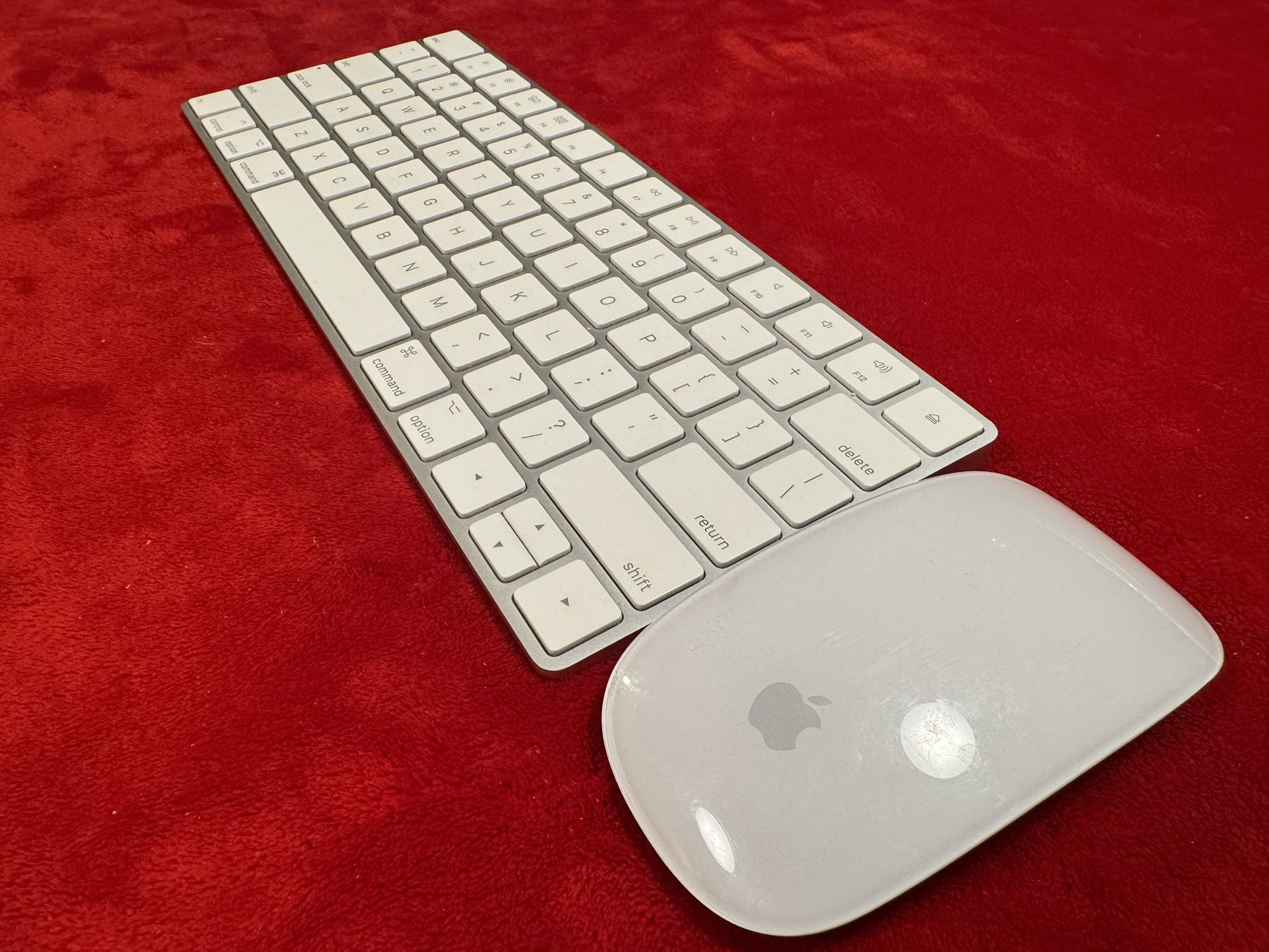 Apple Magic Mouse 2, Apple Magic Keyboard 2