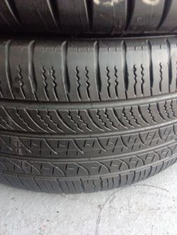 245/40R19