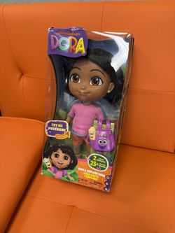 Dora the Explorer Sing & Explore Doll