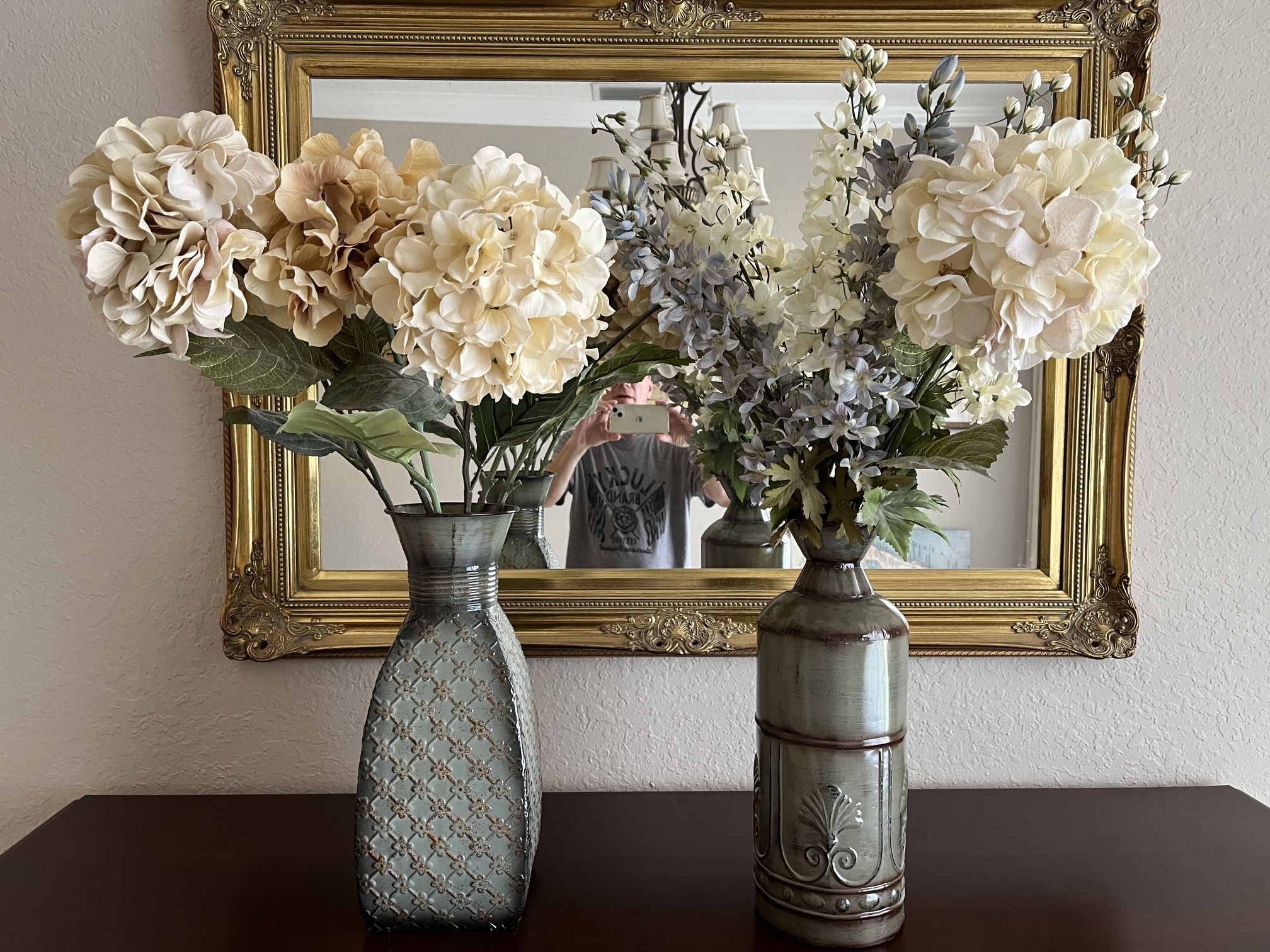 Set Of 2 Metal Vases With Artificial Flowers 