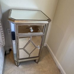 2 Mirrored Night Stands