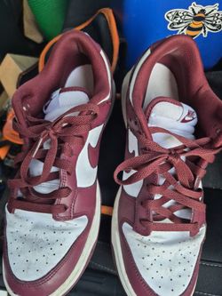 Nike dunks 10.5. $10