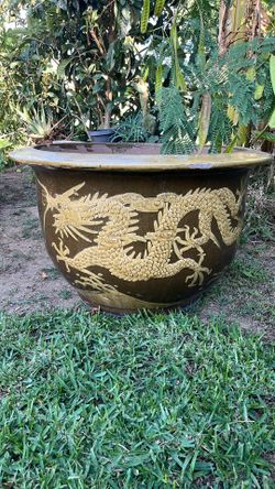 Chinese Dragon Pot