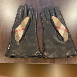 Burberry Gloves New Without Tags