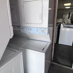 24” Wide Stack Washer And. Dryer Kenmore White 