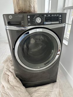 GE Front Load Washing Machine with Steam