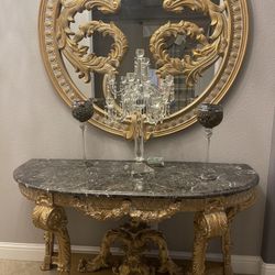 Elegant Console Table With Mirror