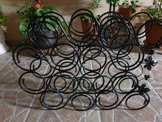 Metal wine rack