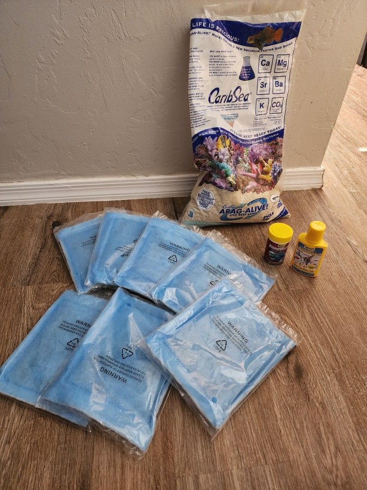 30 Gallon Fish Tank W/supplies