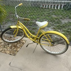 Schwinn Women’s Legacy 26” Cruiser Bike Yellow