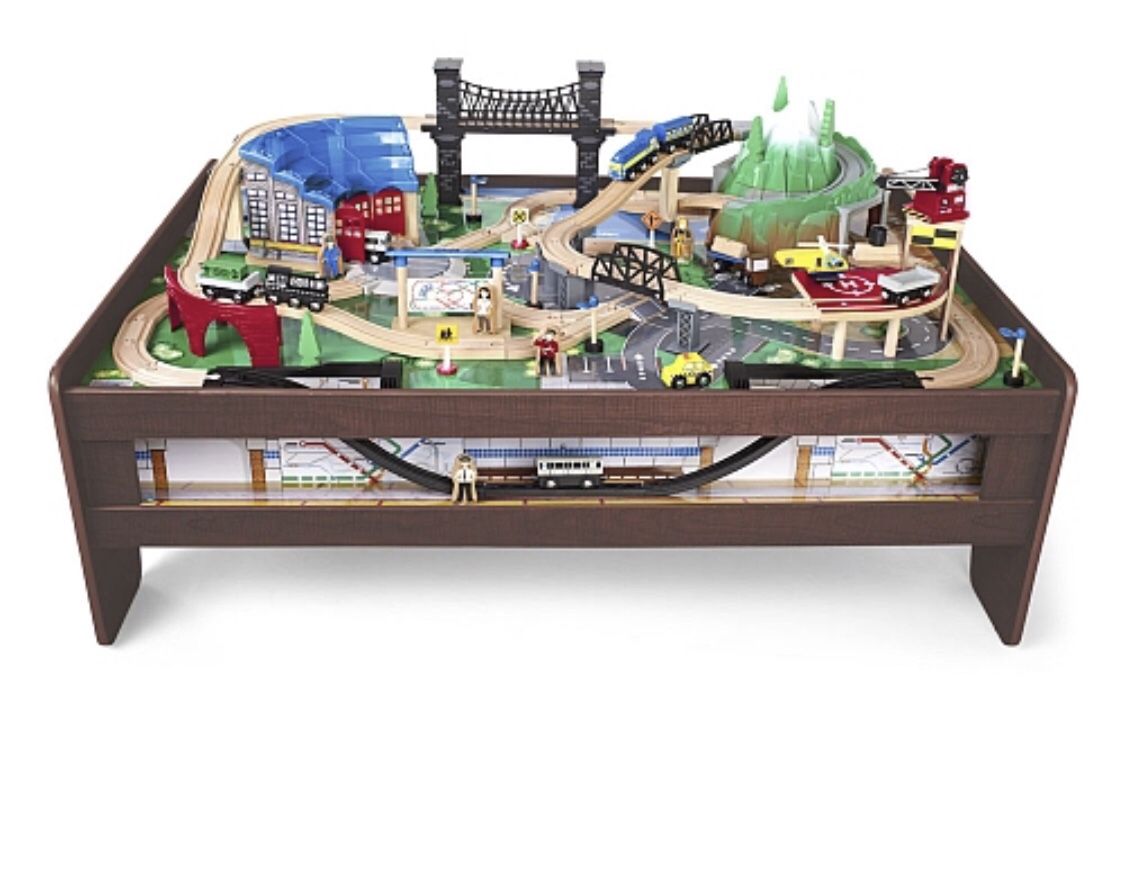 TRAIN TABLE Imaginarium Metro Line 100 Piece