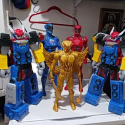 Big  Power Rangers set  collection.  
- yellow GOLDAR  17'
- 2  Big BEAST Morphers MAGAZORD  20'
- Red Ranger  20'
- blue Ranger  20'
    Good conditi