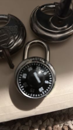 Selling 2 cylinder locks and 1 combination lock with combo in back of lock all work great asking 6 each firm 