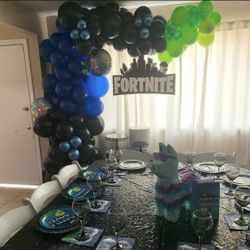 Fortnite Balloon Garland