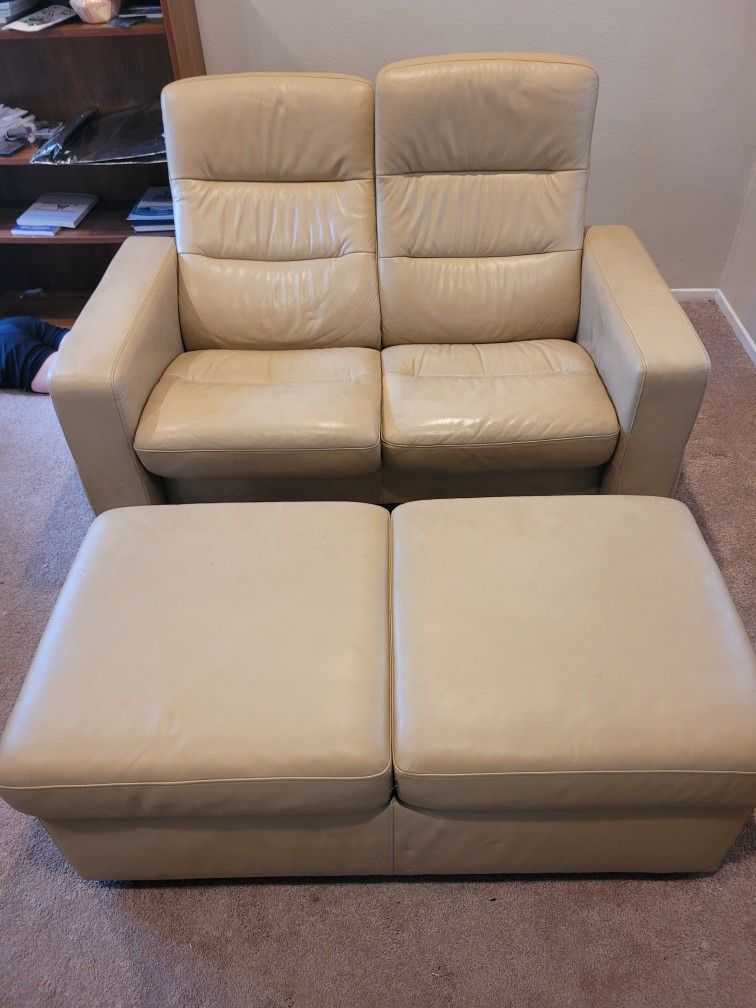 Two Person Reclining Love Seat And Foot Rest