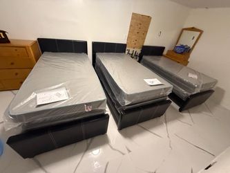 NEW MATTRESS TWIN SIZE PLUSH WITH BOX SPRING