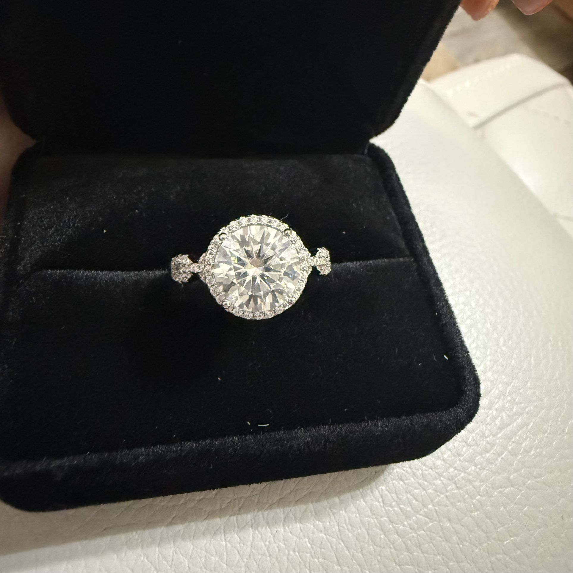 Moissanite Diamond Ring