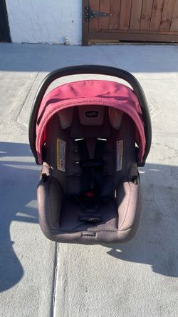 Evenflo pivot car seat