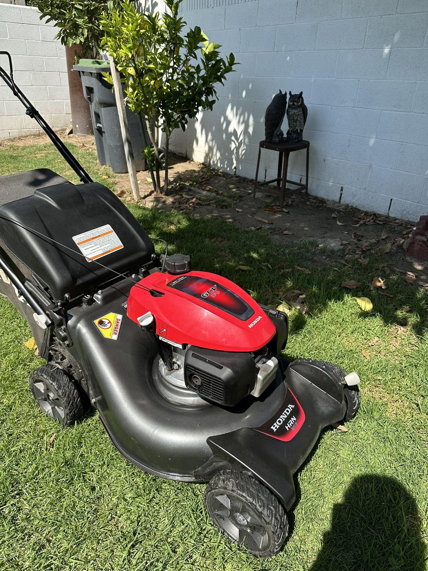 Lawnmower Honda Gas Lawn Mower HRN216