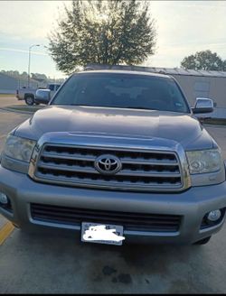 Toyota sequoia 2013
