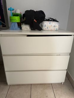 WHITE DRAWER