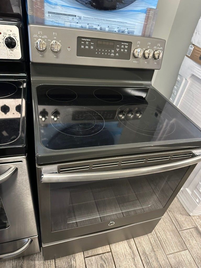 Ge Slate electric stove with warranty