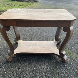 Antique Table. Tiger oak. 