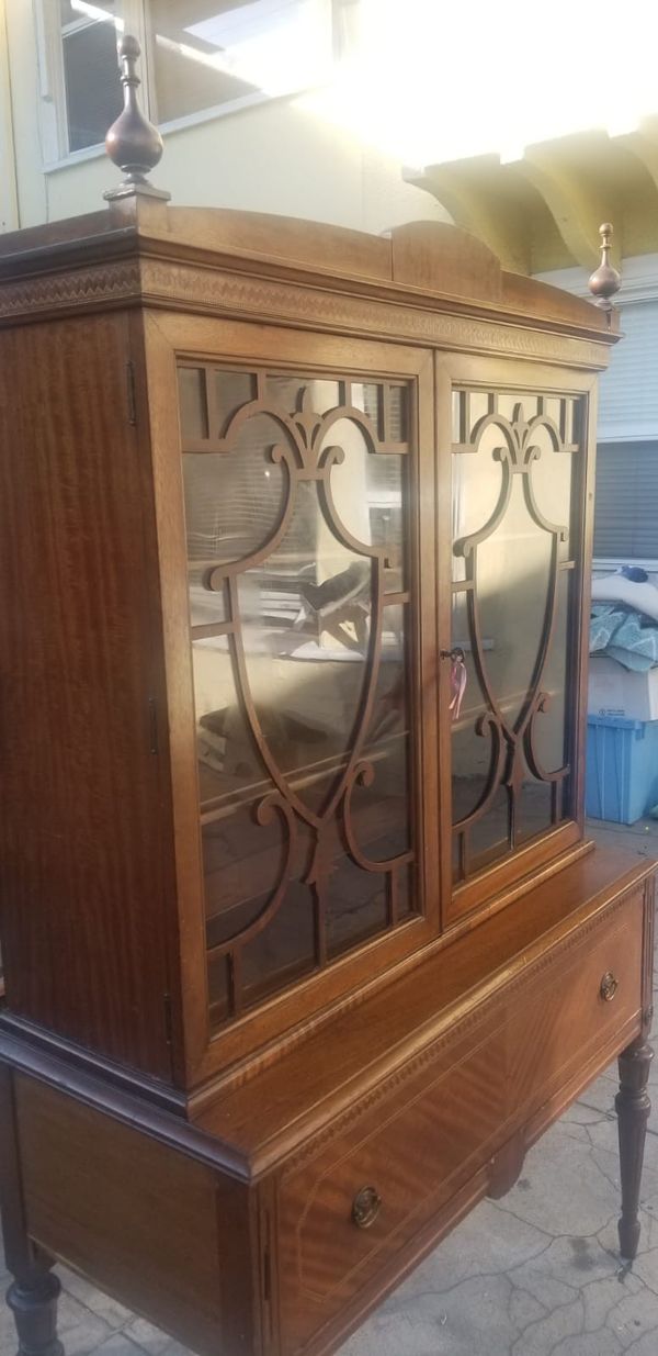 Gabinete antiguo for Sale in Los Angeles, CA - OfferUp