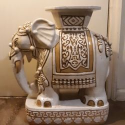 Huge Elephant Statute/Planter Stand