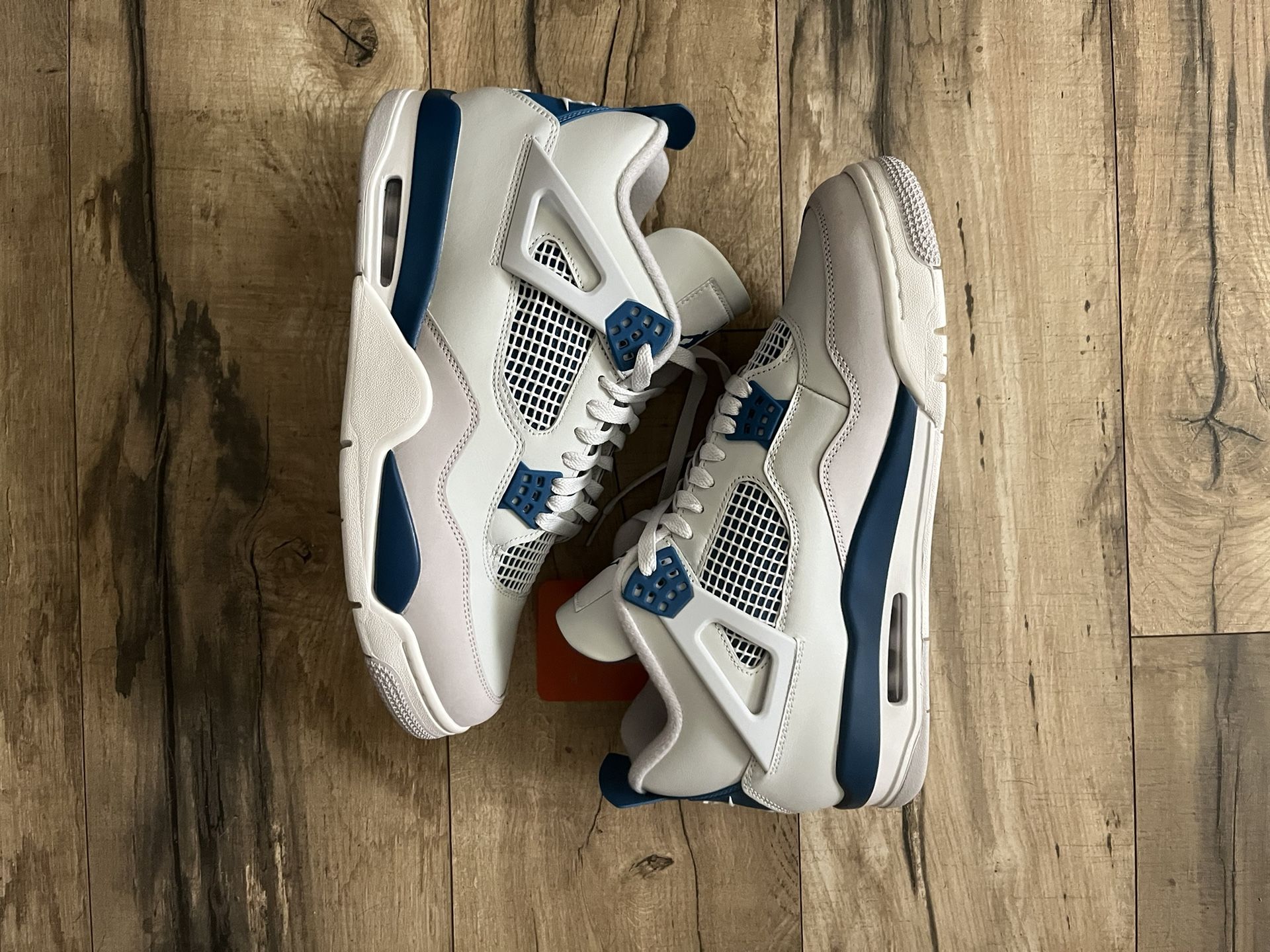 Jordan 4 Military Blue 