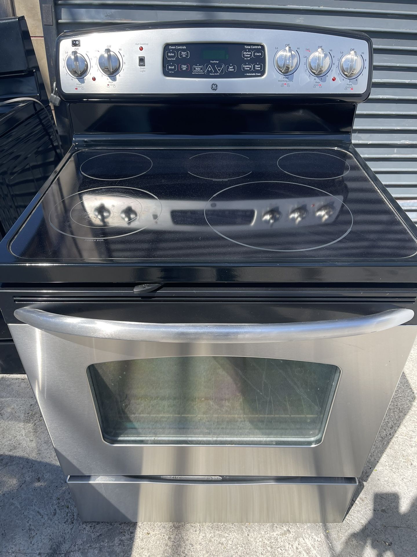 30” Width Stainless Steel GE GlassTop Electric Stove FOR SALE!!! for