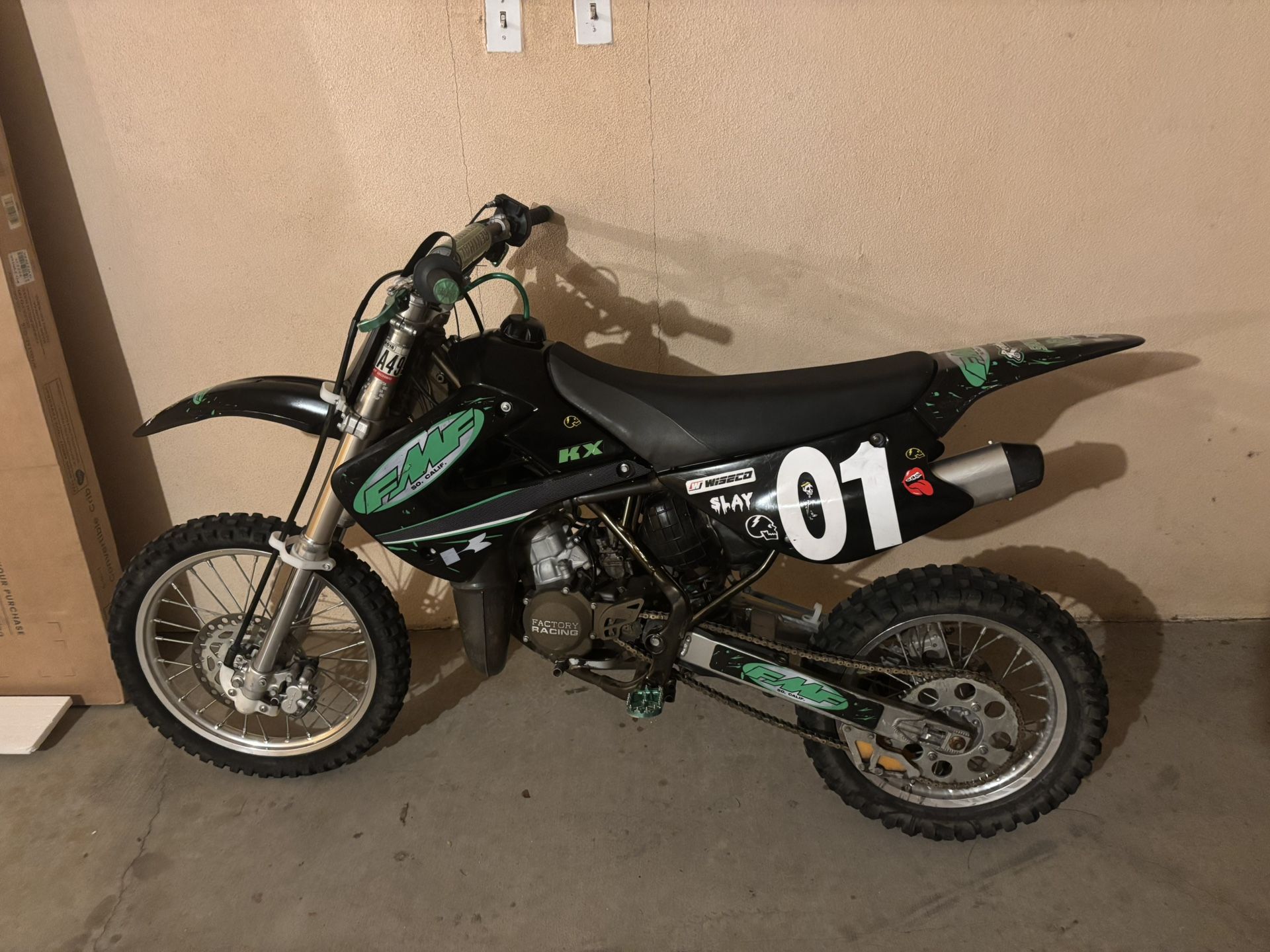 2005 KX85