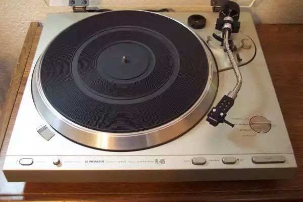 Pioneer PL-455 Quartz Direct Drive Turntable