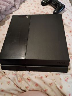 PS4 system with 2 games