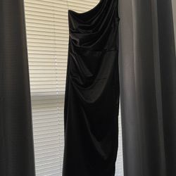 Windsor Mid Length Satin Black Dress-L