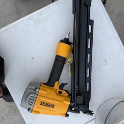 Dewalt Maquina De Clavos