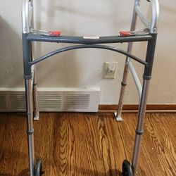 ADJUSTABLE  / FOLDABLE  DRIVE WALKER
