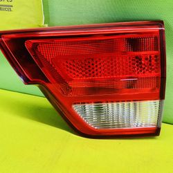 2011 - 2013 JEEP GRAND CHEROKEE INNER TAIL LIGHT RIGHT PASSENGER SIDE OEM (contact info removed)4